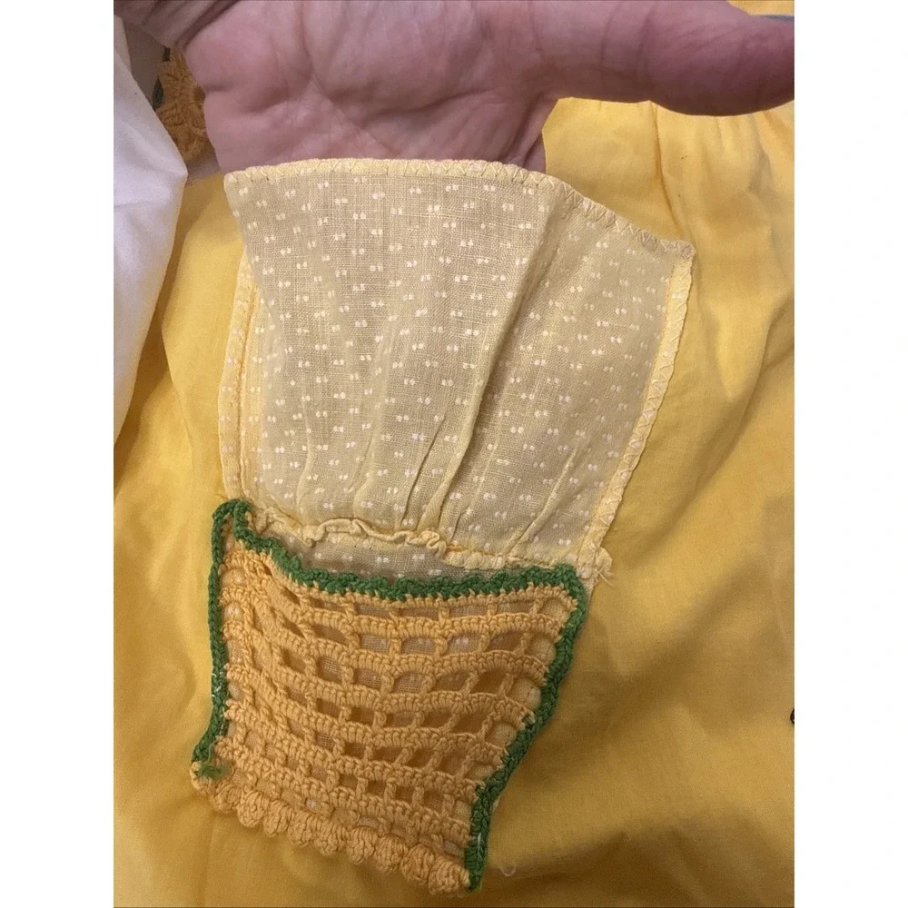 Vintage Sunshine Half Apron Yellow Crochet Floral Apron Pocket Retro MadMen Wife